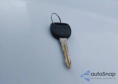 2004 Chevrolet Silverado 1500 Work Truck z USA, uszkodzony, nr VIN 2GCEC19V441123747